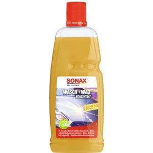Araba şampuanı SONAX Wash+Wax (1 litre) iyice