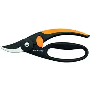 Fiskars gartenschere fiskars bypass gartenschere fuer frische aeste 1