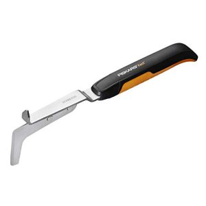 Fiskars Small joint scraper for removing weeds and moss