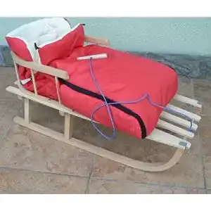 Schlitten rgvertrieb holz mit rueckenlehne mit winterfusssack