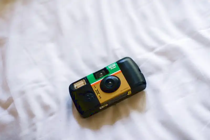 jednorázový fotoaparát