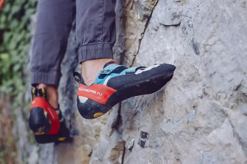 sapatos de escalada