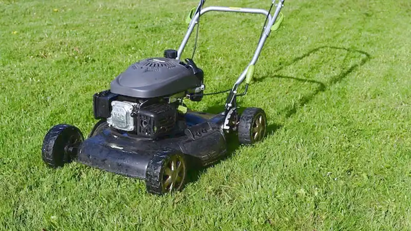 Makita şarj edilebilir çim biçme makinesi