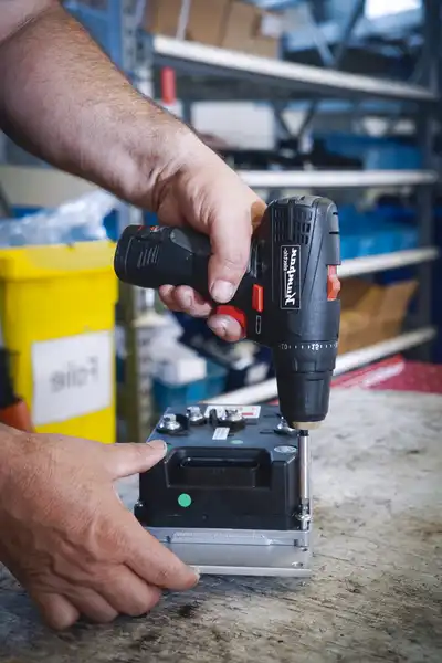 Impact wrench battery