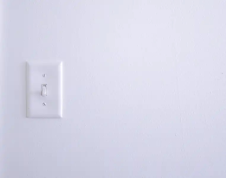 Intelligens otthon villanykapcsoló