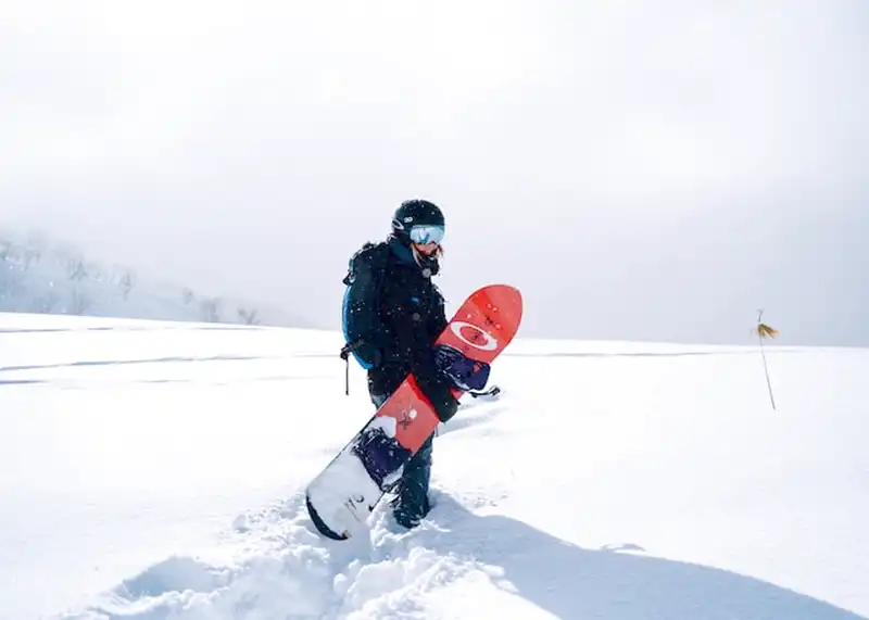 Snowboard kötés