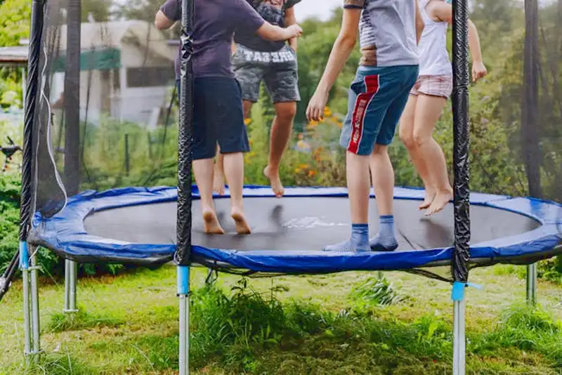 børn trampolin