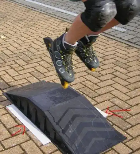Skater-Rampe von Starplast mit rutschfester Matte für Skateboard und Inliner