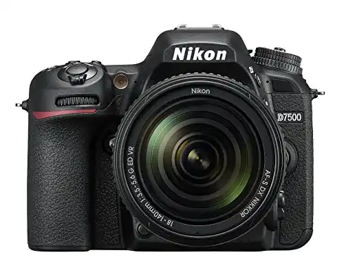 Nikon D7500 Digital Spiegelreflexkamera im DX Format mit AF-S DX 18-140mm