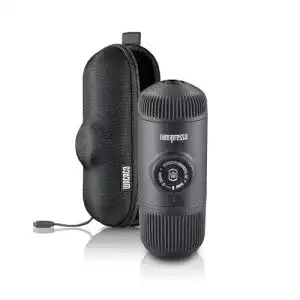 Tragbare espressomaschine wacaco nanopresso mit nanopresso s etui