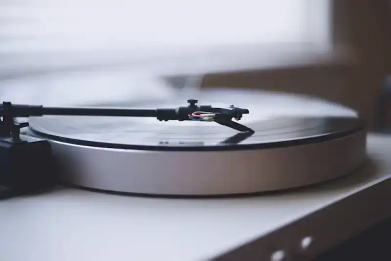 Pro-Ject-Plattenspieler_2