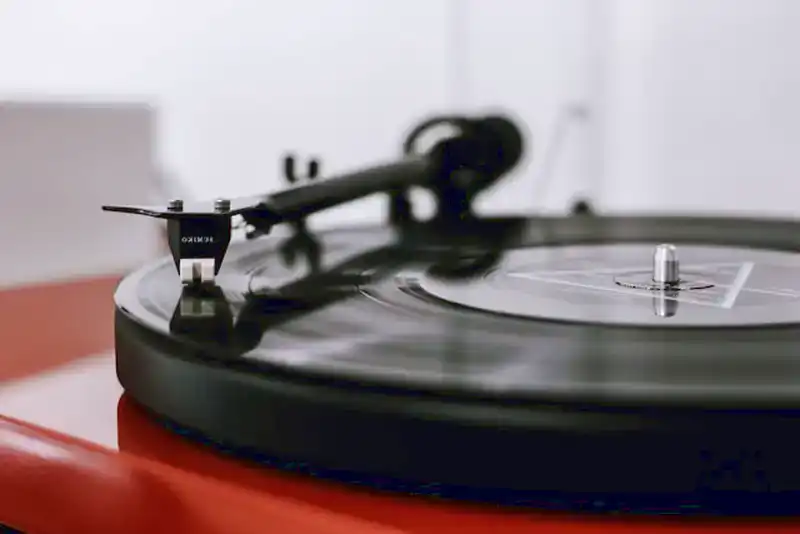 Pro-Ject-Plattenspieler_4