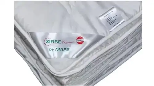 Zirbendecke Mape Light aus 100% Schafschurwolle mit Zirbenflocken