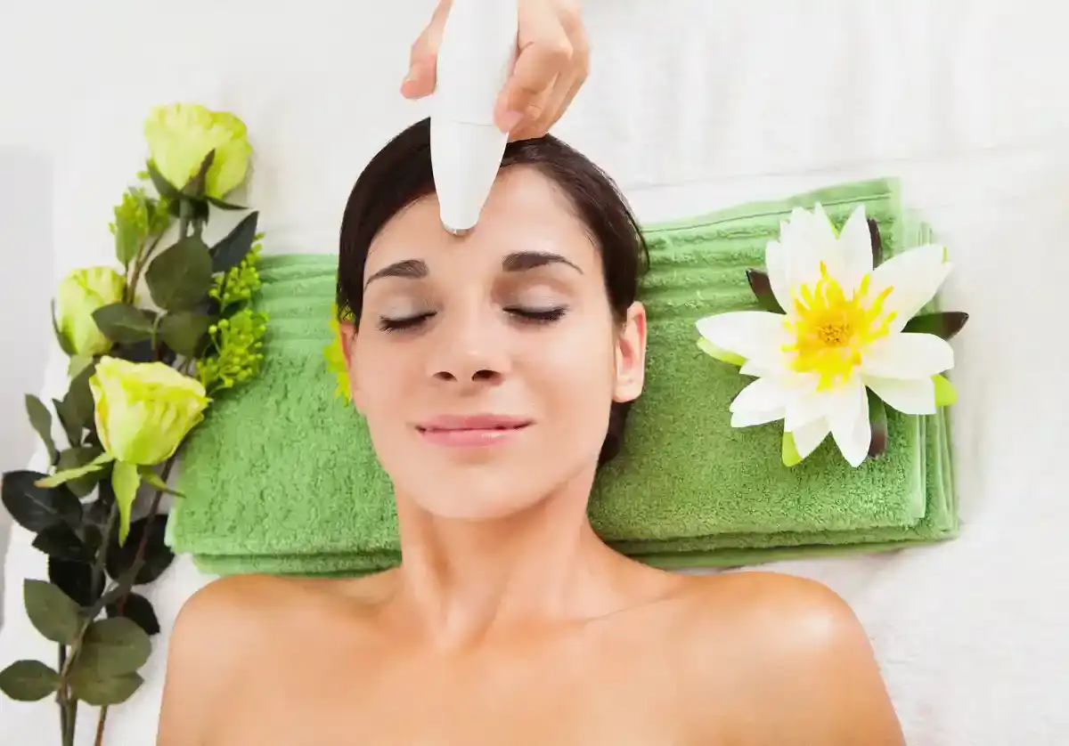 Mikrodermabrasion-Gerät Mikrodermabrasion-Gerät - Mikrodermabrasion Geraet