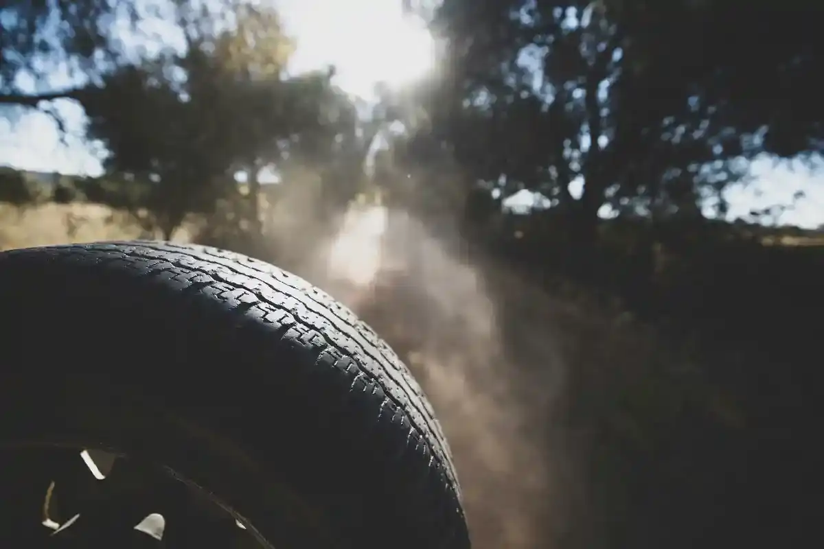 Ganzjahresreifen 235/45 R18 - Ganzjahresreifen 235by45 R18 2