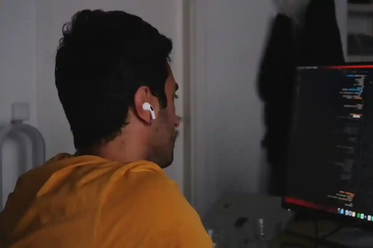 In-Ear-Gaming-Headset - In Ear Gaming Headset 2