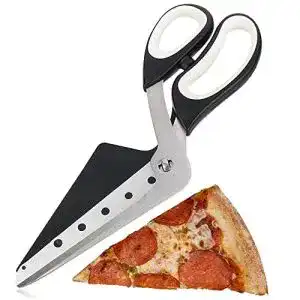 Pizzaschere com four mit servierflaeche pizzaschneider