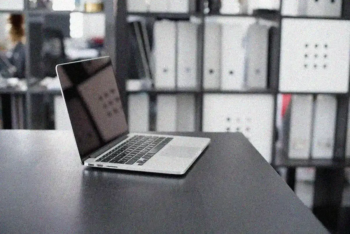 Apple MacBook - Apple MacBook 2