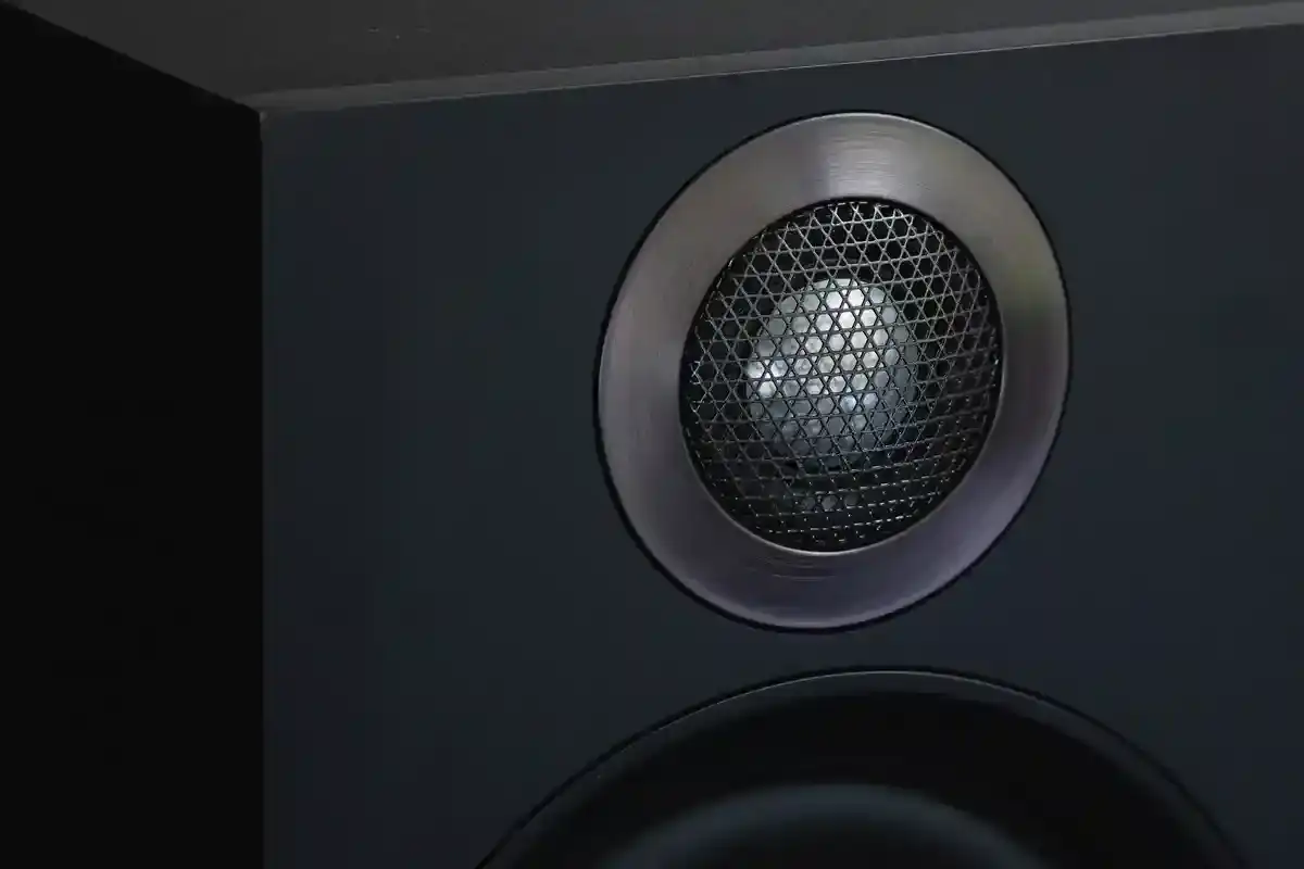 Dolby-Atmos-Lautsprecher - Dolby Atmos Lautsprecher