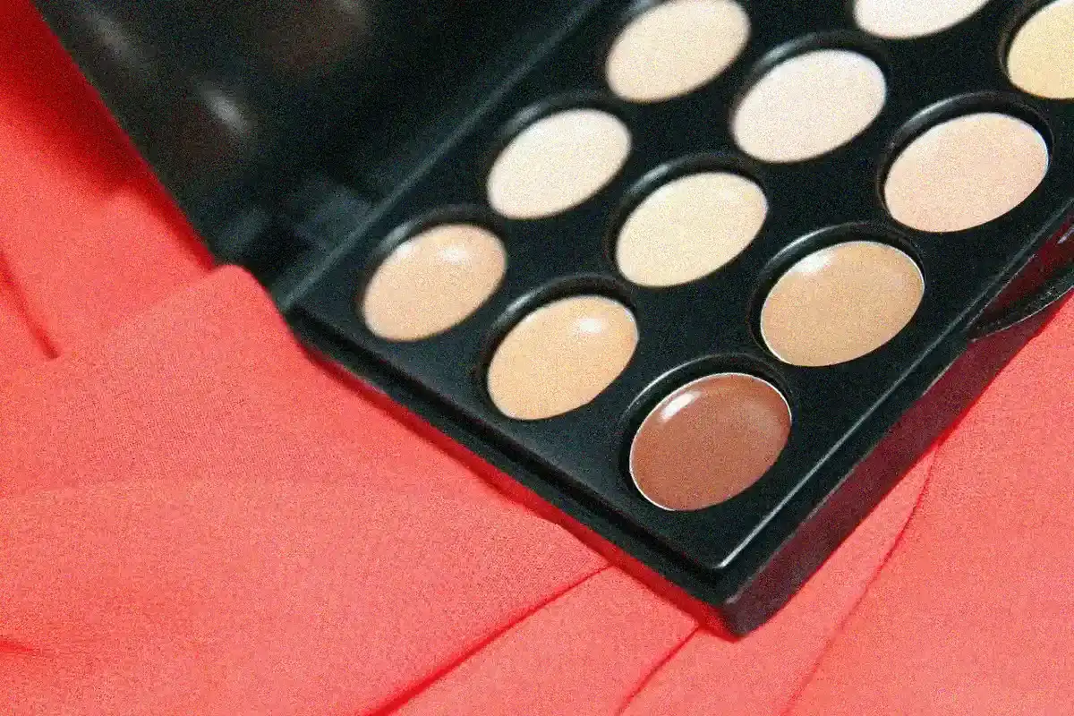 Camouflage Make-up - Camouflage Make up 2