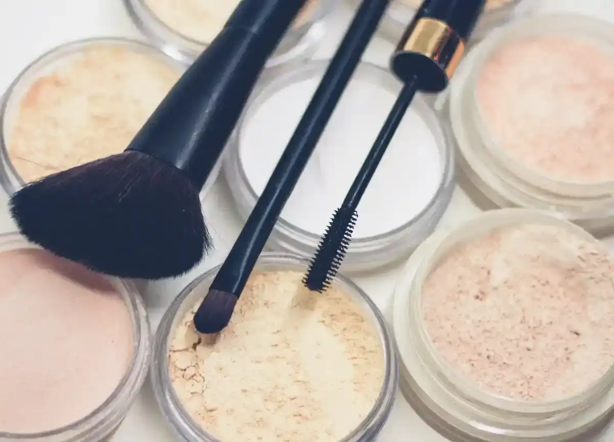 Camouflage Make-up - Camouflage Make up