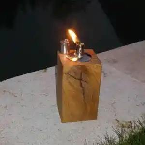 Gartenfackel die gartenbeet kiste feuersaeule eichenbalken holz