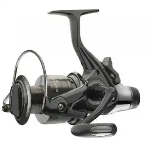 Karpfenrolle daiwa black widow br farbe 0 groesse 4000