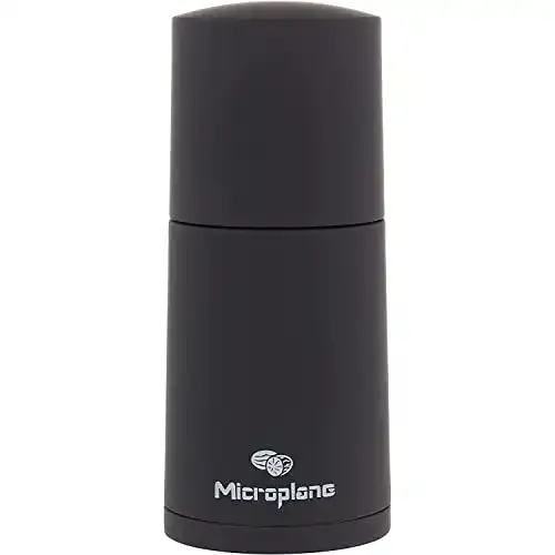 Muskatmühle Microplane Gewürzmühle in Schwarz für Muskatnüsse