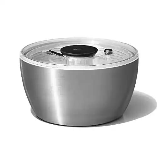 Salatschleuder OXO Steel mit Pumpmechanismus und 6 Litern Fassungsvermögen