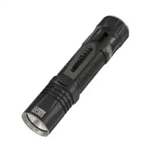 Nitecore EDC33 Taschenlampe im Vergleich