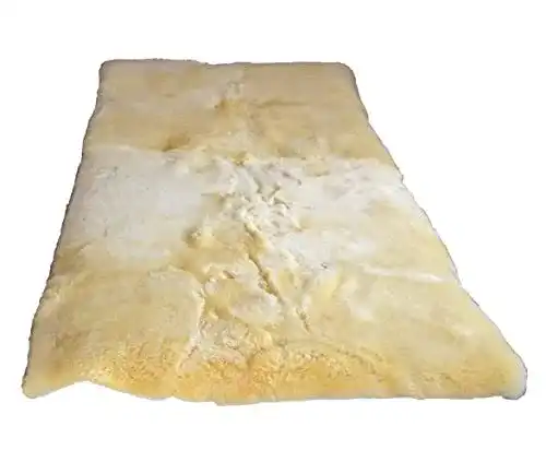 Lammfell-Bettauflage von Naturasan in verschiedenen Größen