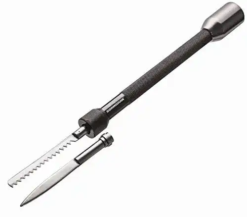 Fischtöter Cormoran mit Messer und Schupper