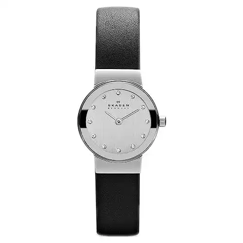 Skagen Damenuhr Freja Lille mit Zweizeiger Uhrwerk und Lederarmband