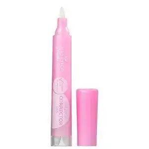 Nagellack Korrekturstift von Essence Cosmetics für präzise Korrekturen