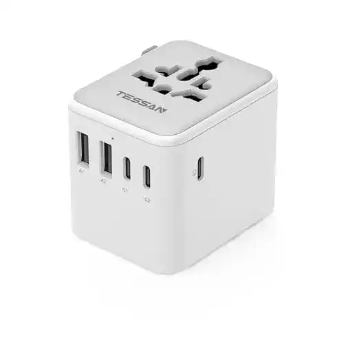 Tessan Universal Reiseadapter mit USB und USB-C für internationale Steckdosen