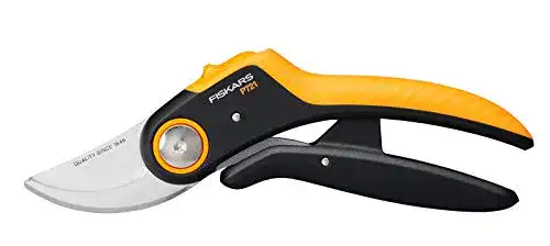 Fiskars Bypass-Gartenschere Plus für präzises Schneiden
