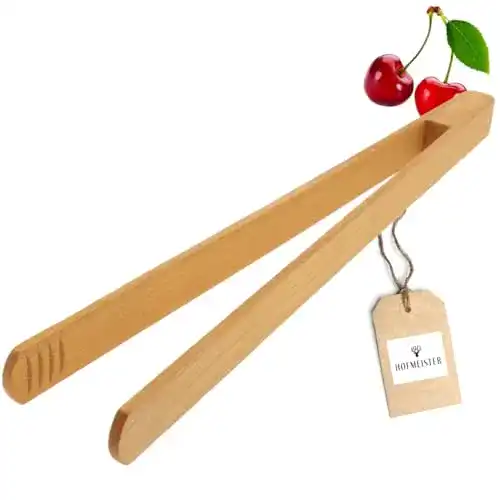 Grillzange aus Holz von Hofmeister für BBQ und Grillgerichte