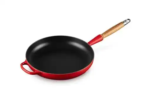 Le Creuset Signature gusseiserne Bratpfanne mit Holzgriff