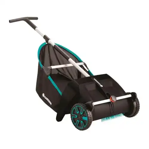 Kehrmaschine Gardena für Rasen- und Laubsammlung