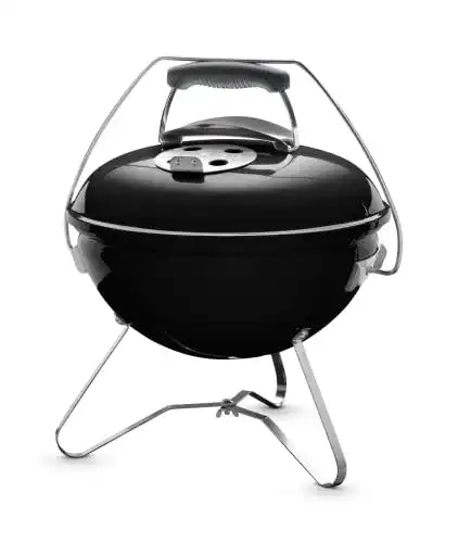 Kleiner Holzkohlegrill Weber Smokey Joe Premium für den Außenbereich