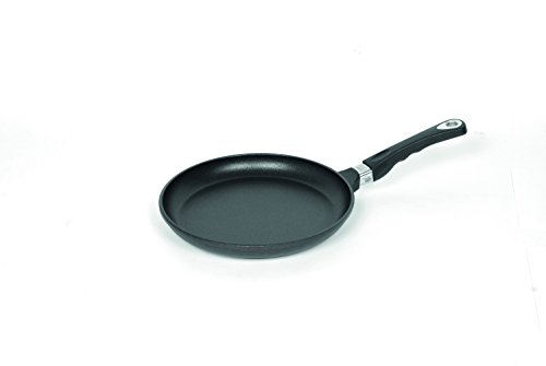 AMT Gastroguss Bratpfanne 28 cm mit Lotan Antihaftbeschichtung