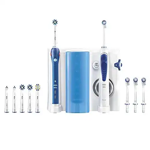 Elektrische Zahnbürste mit OxyJet Munddusche von Oral-B