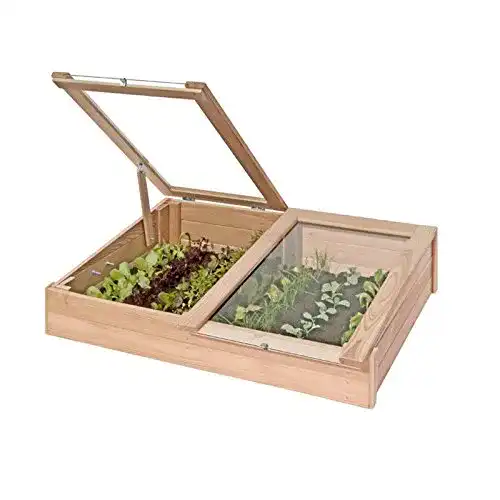 Gewächshaus aus Holz von Gartenpirat für den Garten