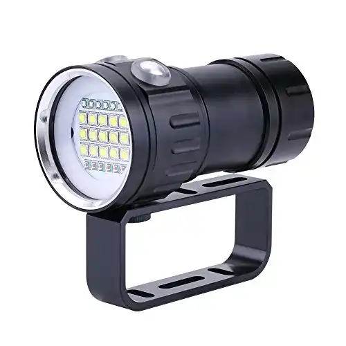 Tauchlampe Aramox mit 18000 Lumen und IPX8 Wasserdichtigkeit