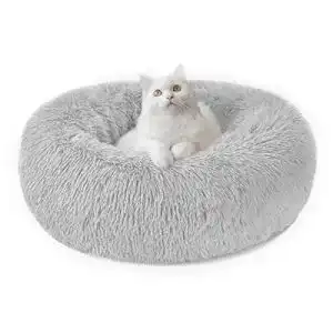 Katzenbett und Hundebett aus Plüsch in Donut-Form