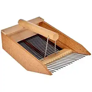 Beerenkamm Beerenpflücker aus Holz 248006 für die Ernte von Beeren