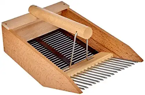 Beerenkamm Beerenpflücker aus Holz 248006 für die Ernte von Beeren