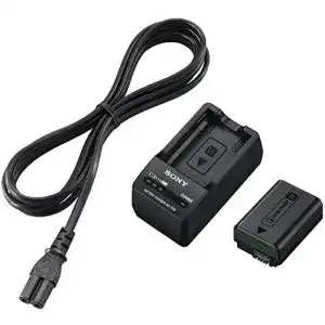 Sony ACC-TRW Akku Zubehör Kit mit BCT-RW Ladegerät und NPF-W50 Akku