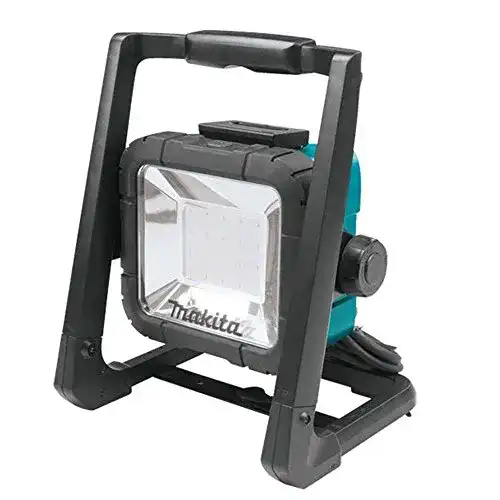 Makita Akku-Lampe DML805 mit 14,4 V/18 V für handwerkliche Einsätze