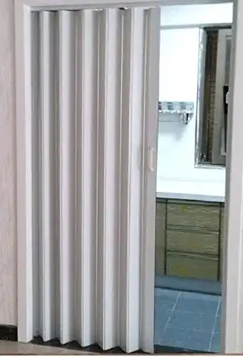Falttür aus Kunststoff PVC mit Schiebefunktion für Nischen